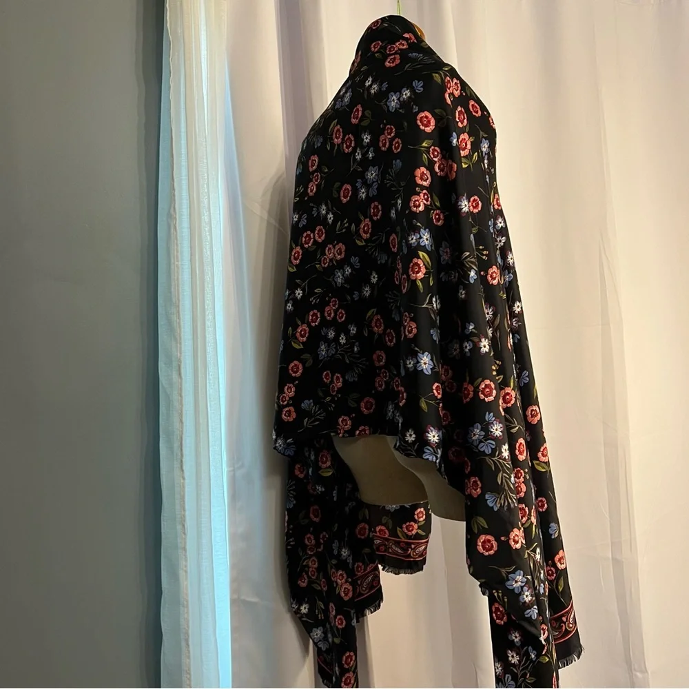 Late Spade Floral black Rectangle Scarf 80 X 30 Aprox  W/Fringe Boho City NWOT - Picture 4 of 9